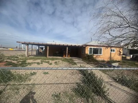 102 Ash St, Henderson, NV 89015