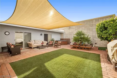 3727 Centennial Cir, Las Vegas, NV 89121