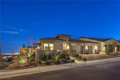 210 Medianoche St, Las Vegas, NV 89138