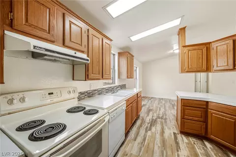 1340 W Bunarch Rd, Pahrump, NV 89060