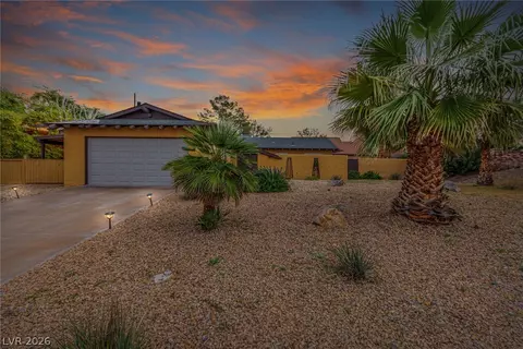 622 E Fairway Rd, Henderson, NV 89015