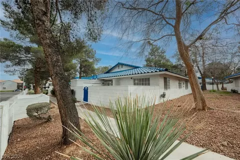 2140 Petersham Ct #A, Las Vegas, NV 89108