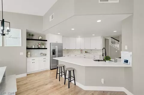 11 Desert Dawn Ln, Henderson, NV 89074