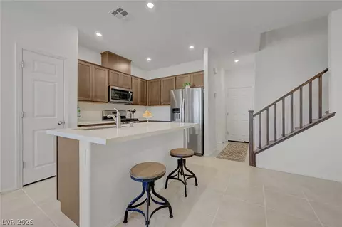 909 Kyanite Ln, Henderson, NV 89011