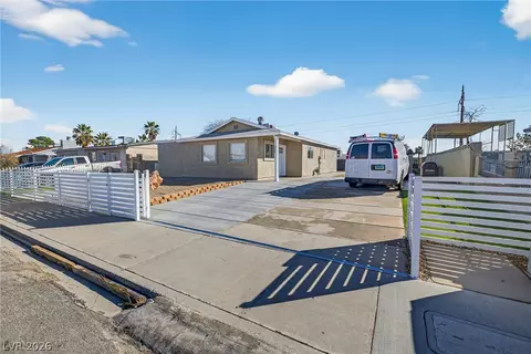 509 Palmhurst Dr, Las Vegas, NV 89145
