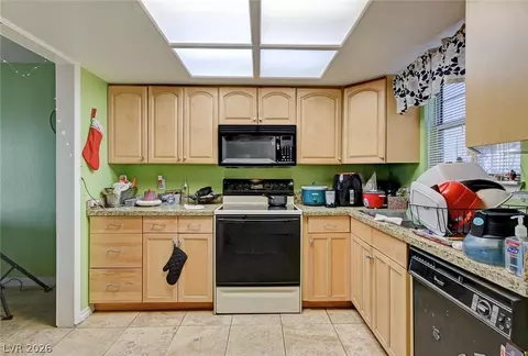 3823 S Maryland Pkwy #P1, Las Vegas, NV 89119