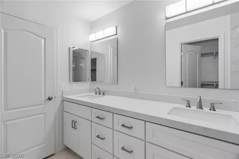 Bath - 2184 Camel Mesa Dr, Laughlin, NV 89029 photo 4 of 5