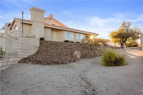 Exterior - 2184 Camel Mesa Dr, Laughlin, NV 89029 photo 13 of 21