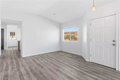 Living - 2184 Camel Mesa Dr, Laughlin, NV 89029 photo 2 of 10