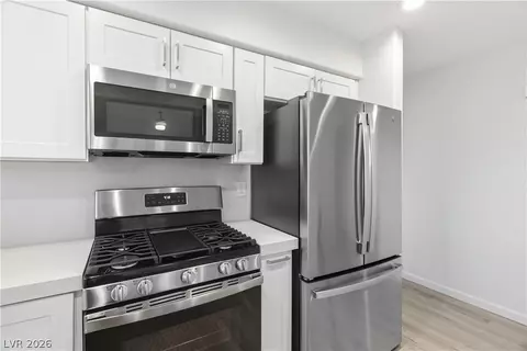 Kitchen - 2184 Camel Mesa Dr, Laughlin, NV 89029 photo 11 of 11