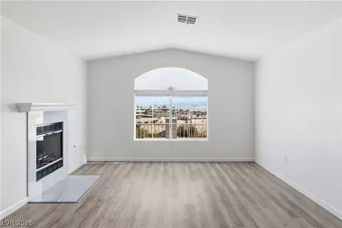 Living - 2184 Camel Mesa Dr, Laughlin, NV 89029 photo 4 of 10