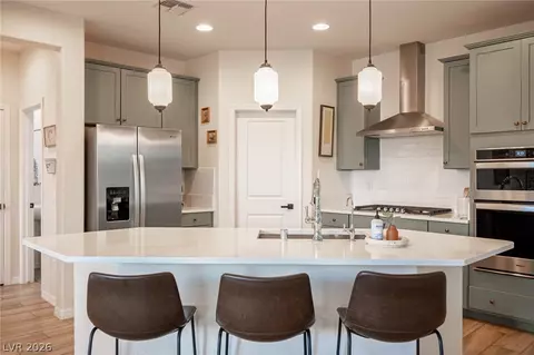 8114 Skye Glen St, Las Vegas, NV 89166