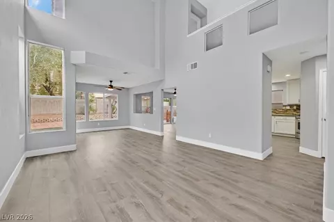 8946 Libertyvale Dr, Las Vegas, NV 89123