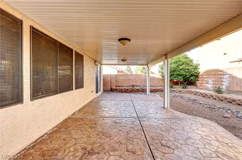 Exterior - 312 W Warm Front St, Henderson, NV 89014 photo 3 of 8