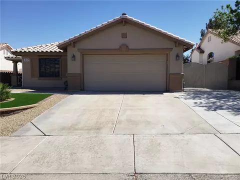 Exterior - 312 W Warm Front St, Henderson, NV 89014 photo 6 of 8