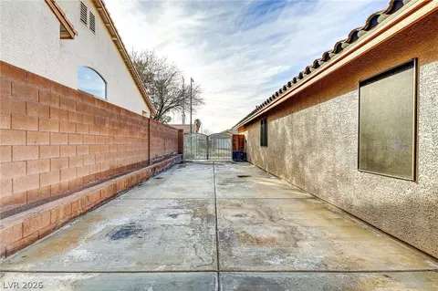 Exterior - 312 W Warm Front St, Henderson, NV 89014 photo 8 of 8