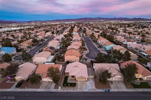 View/Area - 312 W Warm Front St, Henderson, NV 89014 photo 2 of 2
