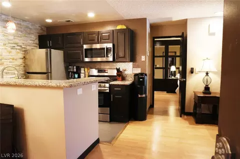 2200 S Fort Apache Rd #2032, Las Vegas, NV 89117
