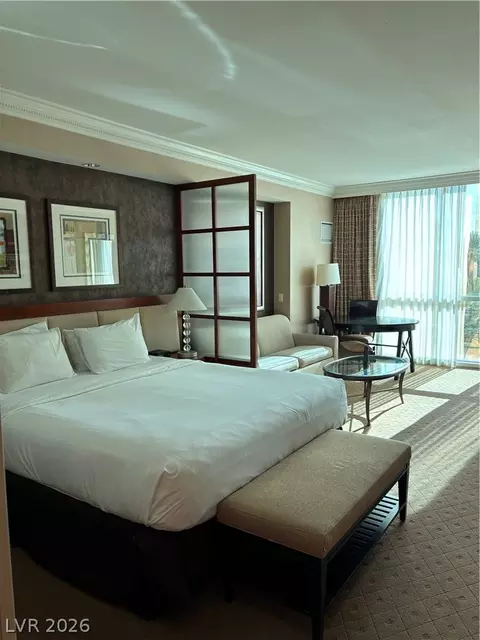 135 E Harmon Ave #1704, Las Vegas, NV 89109