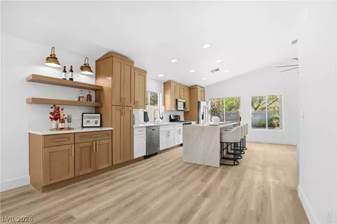 1532 Waterton Dr, Las Vegas, NV 89144