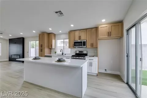 1532 Waterton Dr, Las Vegas, NV 89144