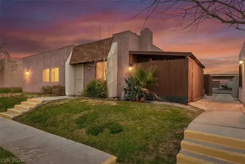 3631 Villa Knolls East Dr, Las Vegas, NV 89120