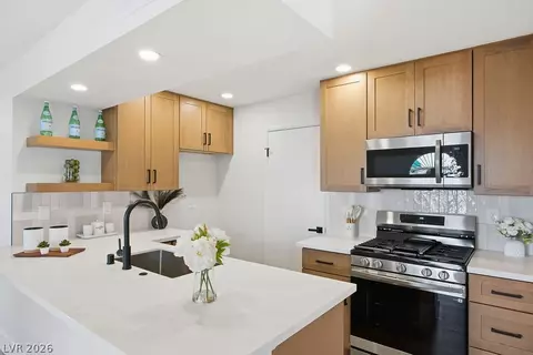 7570 W Flamingo Rd #122, Las Vegas, NV 89147