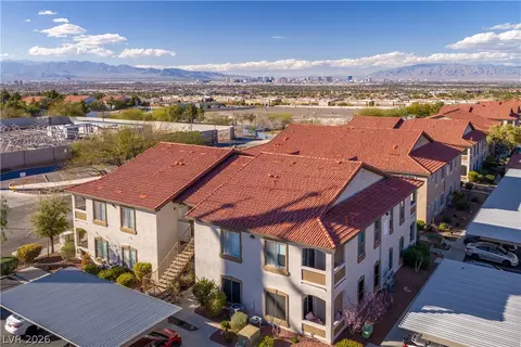 2305 W Horizon Ridge Pkwy #2124, Henderson, NV 89052