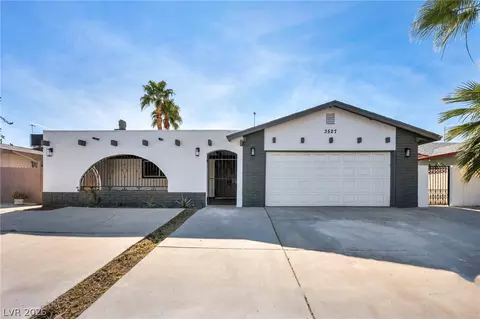 3527 Ruth Dr, Las Vegas, NV 89121