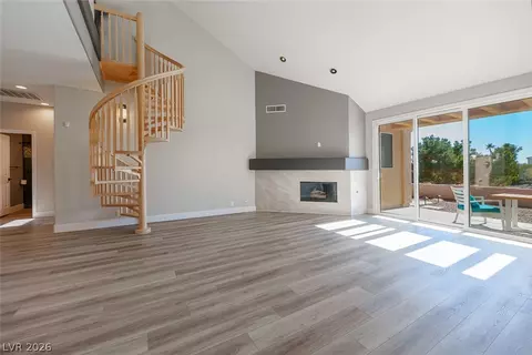 8185 Round Hills Cir, Las Vegas, NV 89113