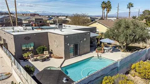 584 Mona Ln, Henderson, NV 89015