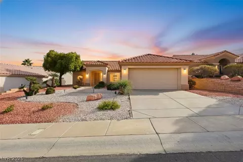 10713 Paradise Point Dr, Las Vegas, NV 89134
