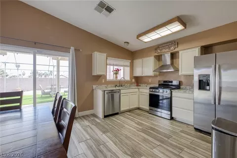 Kitchen - 3048 Soledad Dr, Laughlin, NV 89029 photo 1 of 4