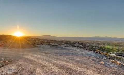 643 Alpine Summit Dr, Henderson, NV 89012