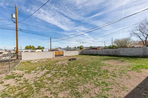 Exterior - 254 W Basic Rd, Henderson, NV 89015 photo 9 of 9