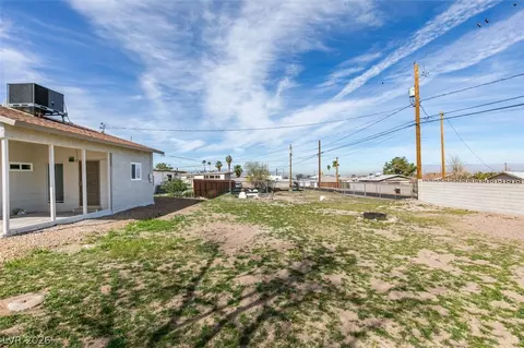 Exterior - 254 W Basic Rd, Henderson, NV 89015 photo 4 of 9