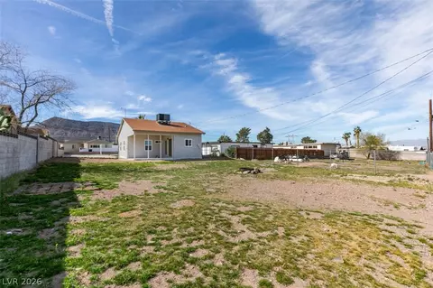Exterior - 254 W Basic Rd, Henderson, NV 89015 photo 5 of 9