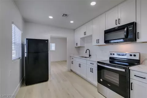 Kitchen - 254 W Basic Rd, Henderson, NV 89015 photo 1 of 5