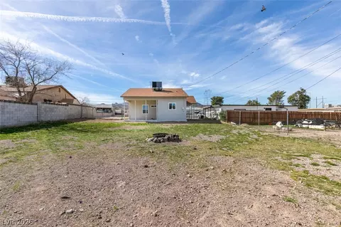 Exterior - 254 W Basic Rd, Henderson, NV 89015 photo 6 of 9