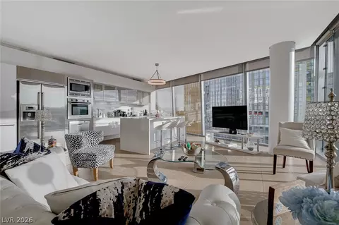 3722 Las Vegas Blvd #811, Las Vegas, NV 89158