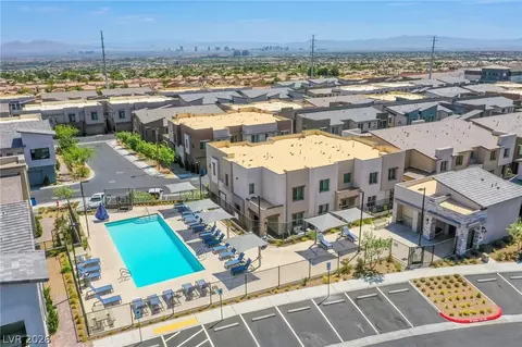 600 N Carriage Hill Dr #1152, Las Vegas, NV 89138