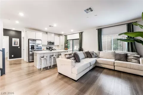 600 N Carriage Hill Dr #1138, Las Vegas, NV 89138