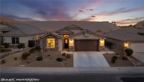921 Shadow Hawk Rdg, Mesquite, NV 89027