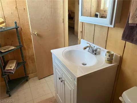 Bath - 2407 E 2850 S, Brian Head, UT 84719 photo 2 of 2