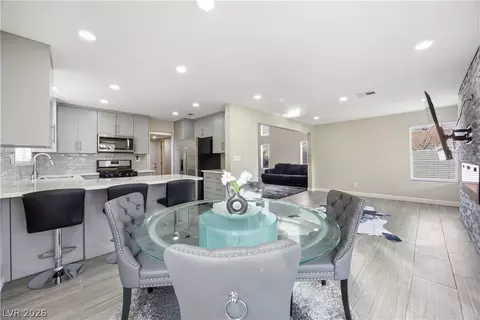 1601 Golden Glen Ct, North Las Vegas, NV 89031