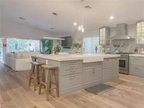 956 Puerta Del Sol Dr, Las Vegas, NV 89138