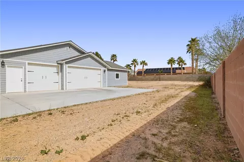 Exterior - 3156 Mateuse St, Logandale, NV 89021 photo 6 of 9