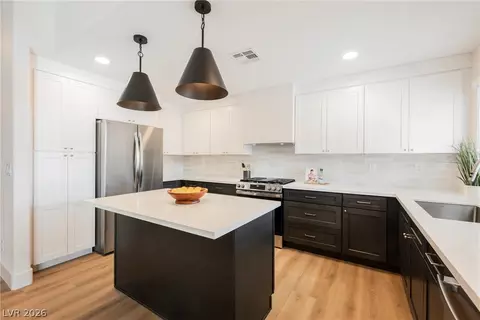 3832 Valley Dr, North Las Vegas, NV 89032