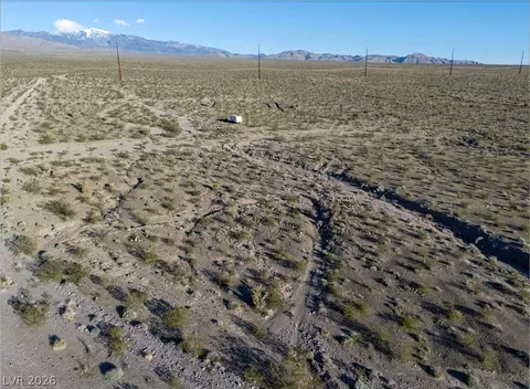 2671 Hilltop Dr, Pahrump, NV 89060