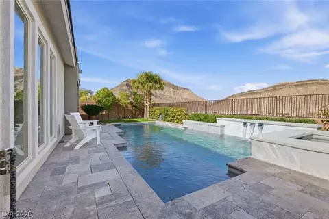 2910 Raywood Ash Dr, Las Vegas, NV 89138